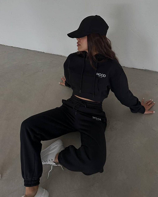 Костюм жіночий Quzen 493-497 укорочене худі з капюшоном MOOD брюки резинка фліс утеплений чорний, чорний, L Київ - фото 16