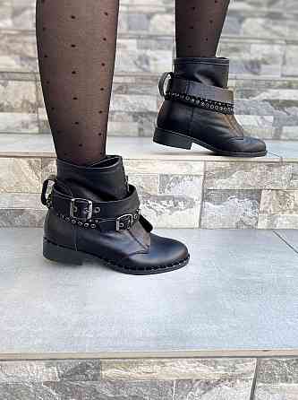 SOTHBY'S Черевики жіночі Sothby's чорні натуральна шкіра висота 13см (Б-5502/2) Коломия