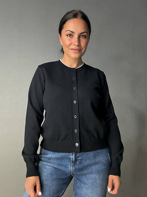 Кардиган жіночий Fancy Matinee 1527 на ґудзиках з контрастним коміром, чорний, one size Київ - фото 7