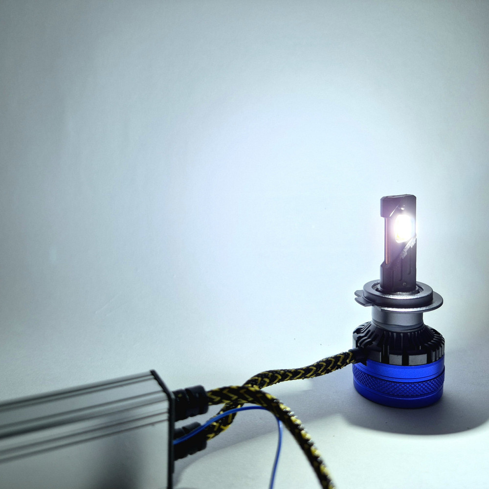 Комплект світлодіодних ламп StarLight Color HIR2 9012 (PX22d) + стробоскоп з пультом керування 3000K/4300K/6000K 12/24V Харків - фото 9