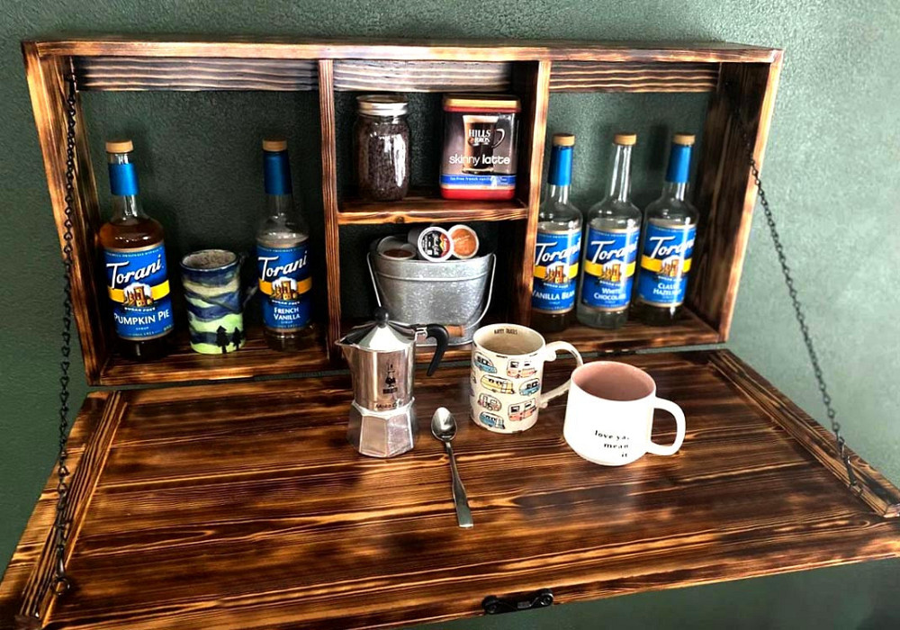 Настенный бар 