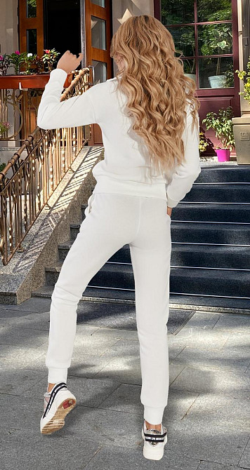 Молочный прогулочный костюм (44) Киев - изображение 3