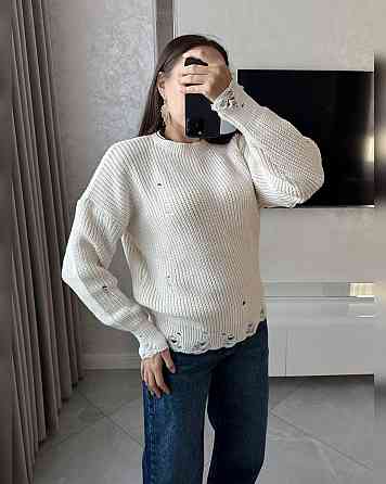 Жіночий затишний оверсайз светр з рваним ефектом машинна в'язка Одеса