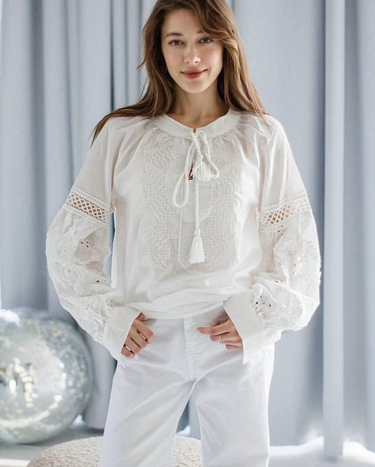 Женская праздничная белая вышиванка с завязками 80% хлопок, 20% полиэстер 44 Одесса - изображение 1