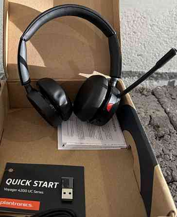 Опломбована спеціалізована гарнітура Plantronics Voyager 4220 UC Київ