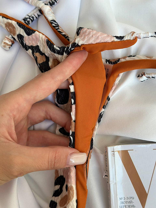 Роздільний леопардовий купальник бікіні на зав'язках із лео-принтом з високою талією коричневий Одеса - фото 7
