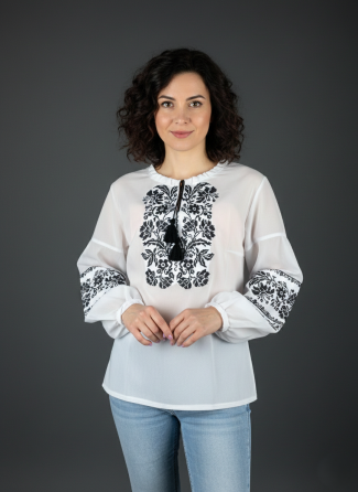 Шифонова біла жіноча вишиванка з чорним орнаментом 42 Київ