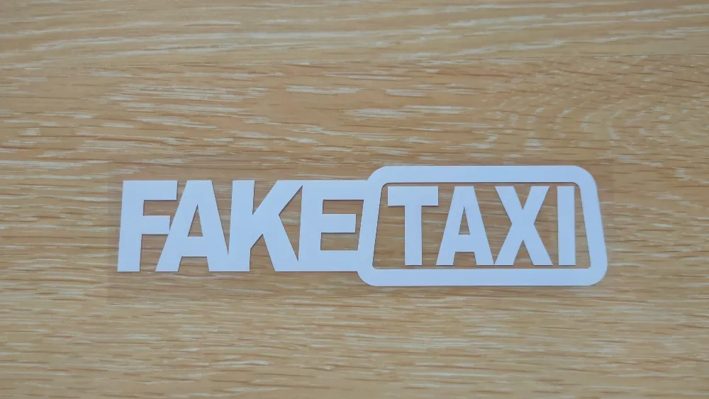 Наклейка на авто FakeTaxi Белая Киев - изображение 7