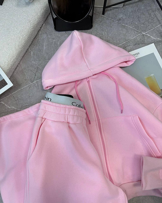 Жіночий утеплений костюм для прогулянок у спортивному стилі тринитка на флісі Барбі, 42/44 Одеса - фото 2