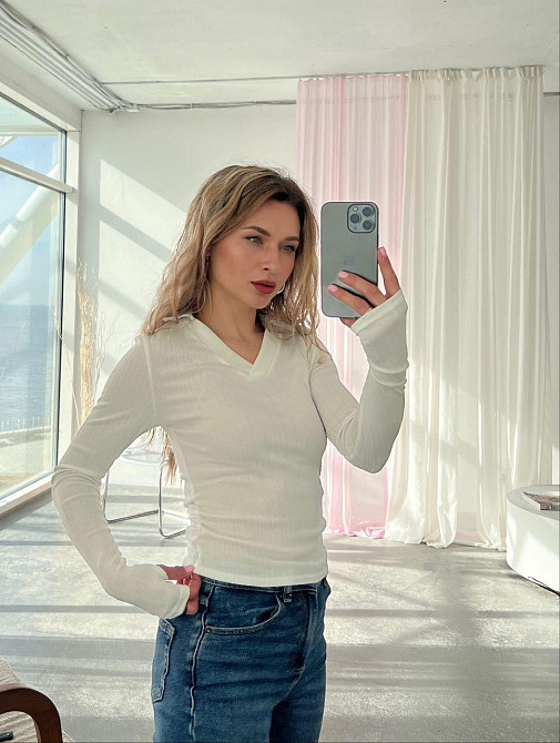 Жіночий стильний лонгслів "поло" з коміром Одеса - фото 2