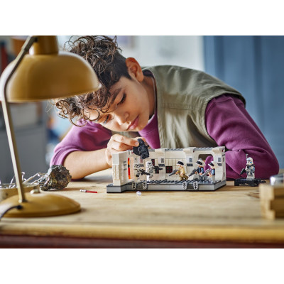 Конструктор LEGO Star Wars Посадка на борт Тантів IV 502 деталі (75387) Вінниця - фото 9