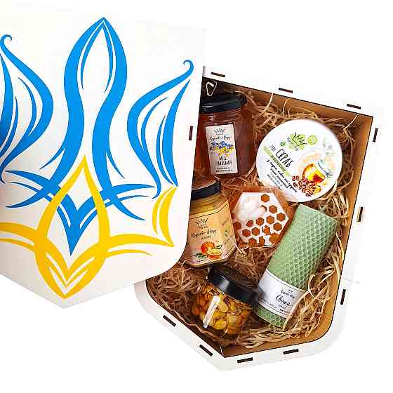 Патріотичні подарунки в українському стилі №134 для іноземців з українською символікою "ГЕРБ УКРАЇНИ". Одеса