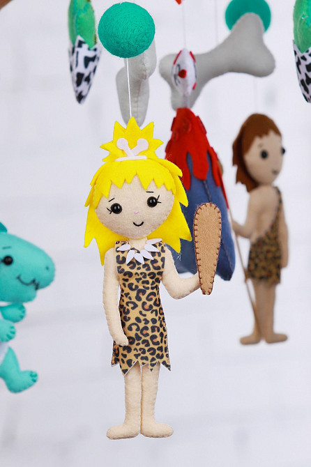 Дитячий мобіль на ліжечко для немовлят WooolyWool «Печерні люди» Київ - фото 2