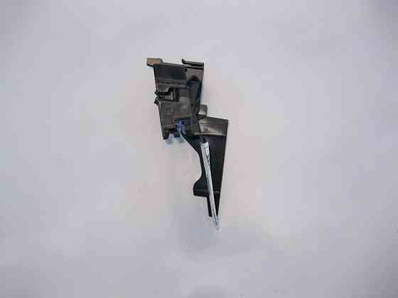 Mercedes-Benz  A2057230114 Тримач - кронштейн рами ручки та замка передніх лівих дверей C-Class W205 Одеса