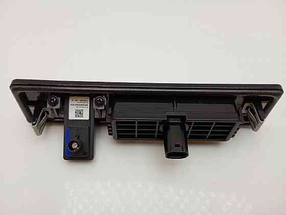 Ручка кришки багажника з камерою заднього виду у зборі Tesla з незначним дефектом Луцк