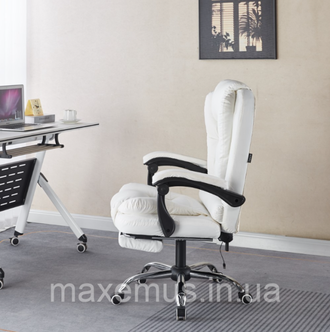 Офисное кресло с массажем и подставкой для ног B 6 0 7 1 кресло для офиса и персонала компьютерное белое Мостиска - изображение 6