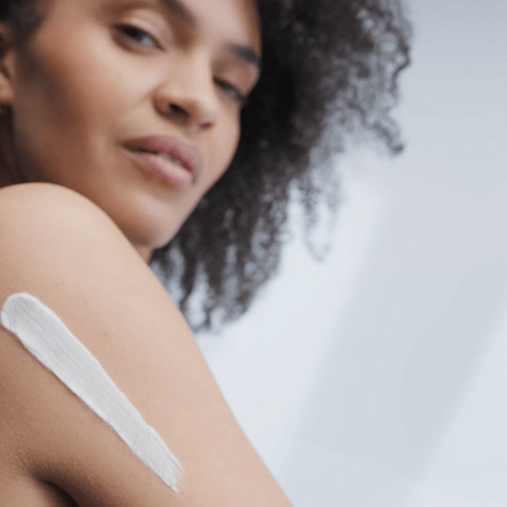 Зволожувальне молочко для тіла з гліколевою кислотою 15% Perfect Body 15 Smoothing Moisturizing Body LotionEneomey,150мл Дніпро - фото 4