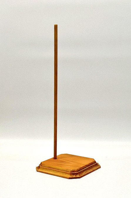 Подставка для кукол 