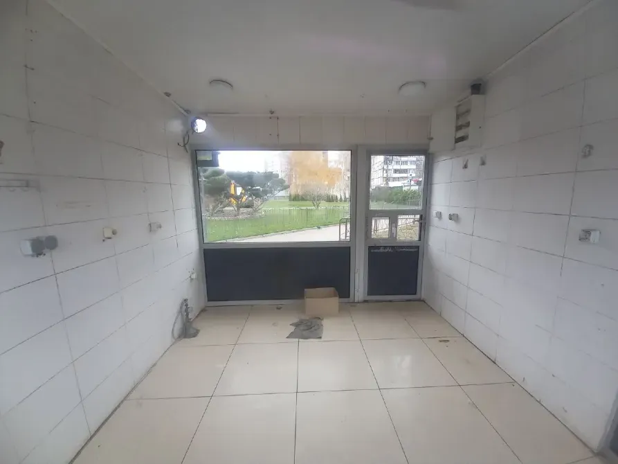 Прокат МАФ (автобусный остановочный комплекс) Слобожанский проспект, Хороший автомобильный и пешеходный трафик. Днепр - изображение 3