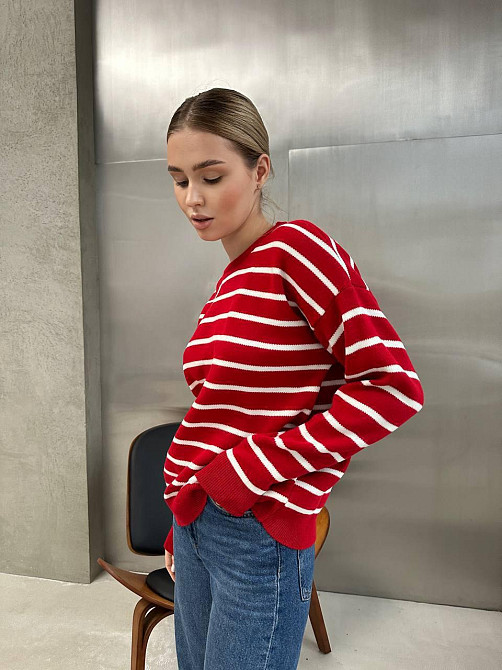 Жіночий базовий смугастий светр оверсайз вовна 70% акрил 30% Червоний Одеса - фото 6