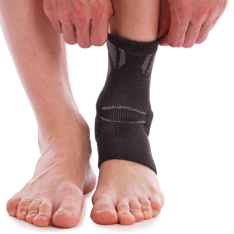 Бандаж на голеностоп с силиконовой вставкой ST-2590 Вишнёвое - изображение 2