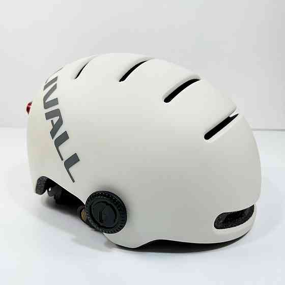Захисний шолом Livall L23 (M) Ivory White (54-58см), сигнал поворотів та стопів, додаток, зйомний візор (пульт BR80 в комплекті не іде) (LIV-000L23-42 Київ