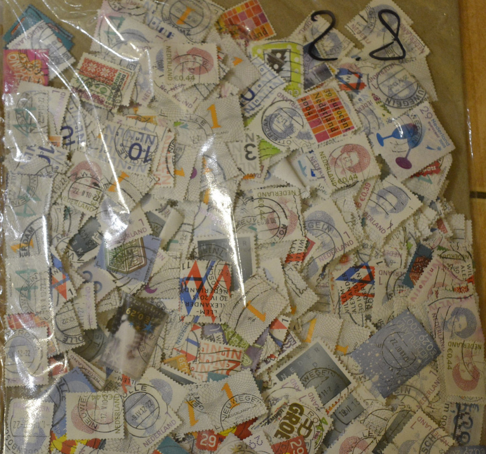 ГОРА МАРОК. Нидерланды. 1000 шт! (стандарт) 2.8 Полтава - изображение 1