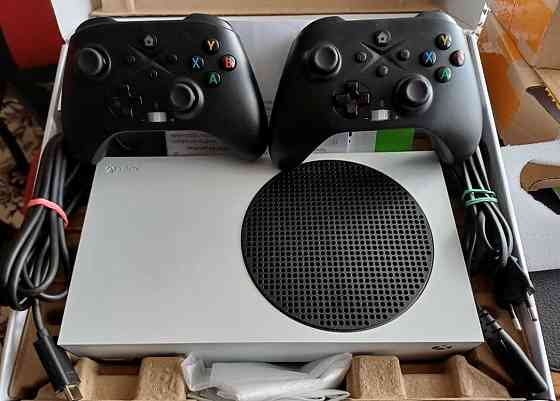 Ігрова консоль приставка xbox series s два геймпади контролери. Харків