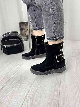 Injers Черевики жіночі INJERS чорні натуральна замша 36р. высота 16см обхват 23см подошва 3см ( Коломыя