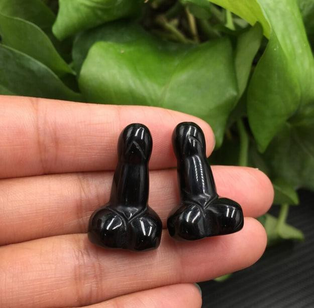 Мини фигурка из натурального черного обсидиана 3.8 мм. Натуральный камень черного обсидиана для меди Киев - изображение 1