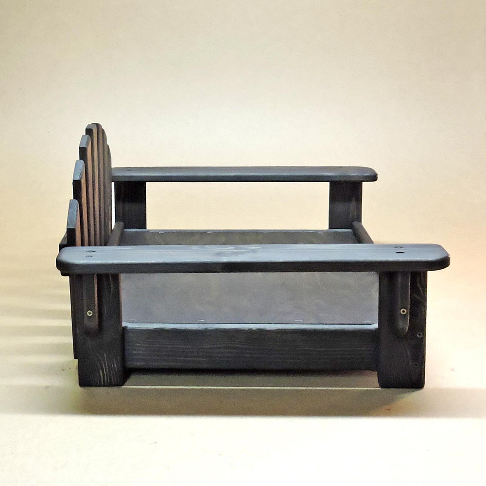 Лежак деревянный для собаки 