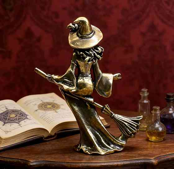 Фігурка відьма на мітлі вінтаж бронза, декоративна статуетка відьма, готичний декор, подарунок Halloween Київ