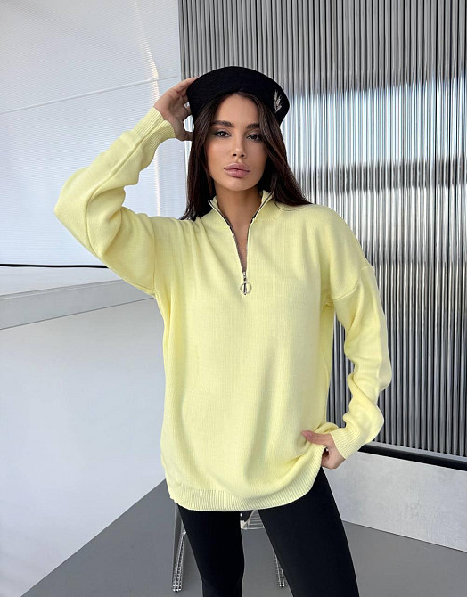 Жіночий стильний подовжений оверсайз светр зі змійкою в'язання 50% котон/50% акрил Лимонний Одеса - фото 1