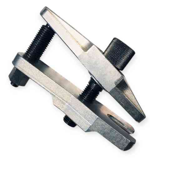 Съёмник шаровых опор и рулевых тяг универсал. 140 мм, ширина зева 20мм, макс раскр. 56мм, серый Харьков Завод Мукачево