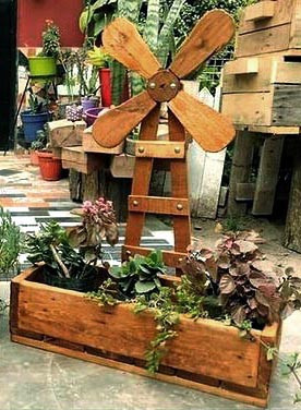 Кашпо садовое 