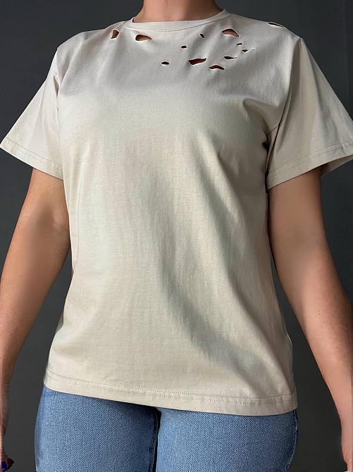 Футболка жіноча A-N 2528 з порізами one size, бежевий, one size Київ - фото 10