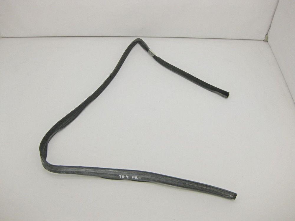 Mercedes-Benz  A1647250425 Ущільнювач опускного скла передніх правих дверей ML W164 GL X164 Одеса - фото 2