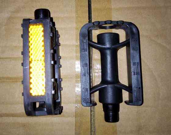 Педали велосипедные (с катафотами, пластик, черные, облегченные) Мукачево