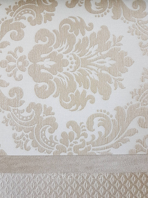 Шпалери вінілові на флізеліні Rasch Trianon Xlll 0.53х10 класика під текстиль вензель завитки золотом на білому Київ - фото 3