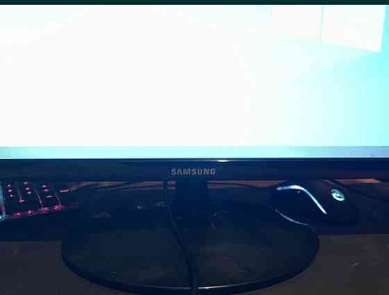 Монітор Samsung SyncMaster S24B300H 24" Київ