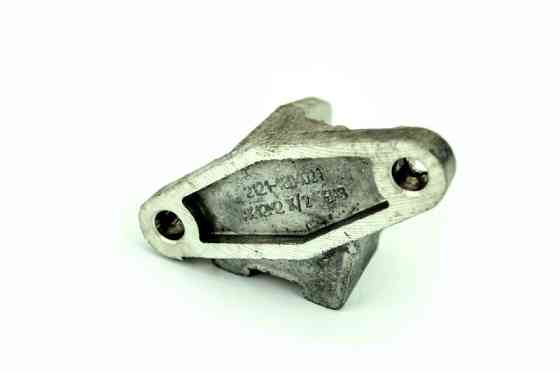 Кронштейн раздатки 2121, 21213, 21214 (малый) рычага Мукачево