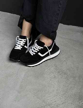 Molly Кроссовки женские MOLLY черные натуральная замша 36-40 (5358) Коломия