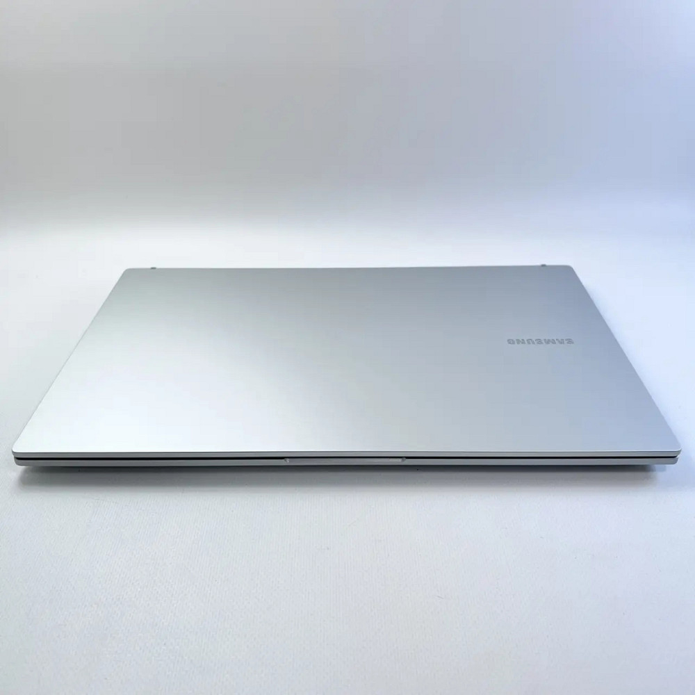 Ноутбук Samsung Galaxy Book3 NP754XFG 15.6" IPS FHD Intel Core i5-1335U 16/256GB SSD Silver тонкий легкий Миколаїв - фото 7