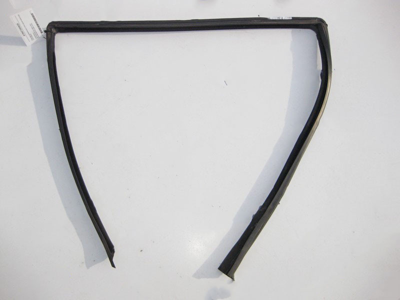 Mercedes-Benz  A1647350625 Гумове напрямне скло задніх правих дверей ML W164 GL X164 Одеса - фото 1