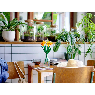 Конструктор LEGO Iconic Нарциссы 216 деталей (40747) Винница - изображение 7