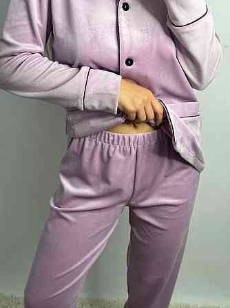 Костюм из плюшевого велюра на пуговицах с двумя карманами S Пудра Харьков