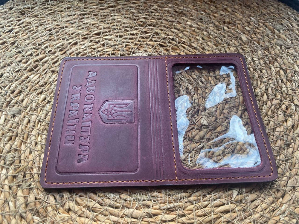 Обкладинка на посвідчення адвокатура України з вінтажної шкіри бордового кольору Київ - фото 5