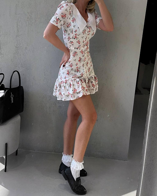 Женское принтованное мини платье на пуговицах с белым воротником турецкий штапель / софт 44/46, Белый Одесса - изображение 4