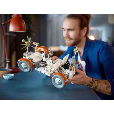 Конструктор LEGO Technic Місячний автомобіль NASA Apollo (42182) Вінниця