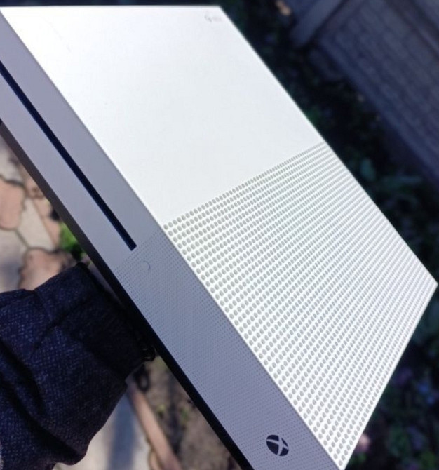 Приставка Xbox one S 1000Gb. Киев - изображение 2